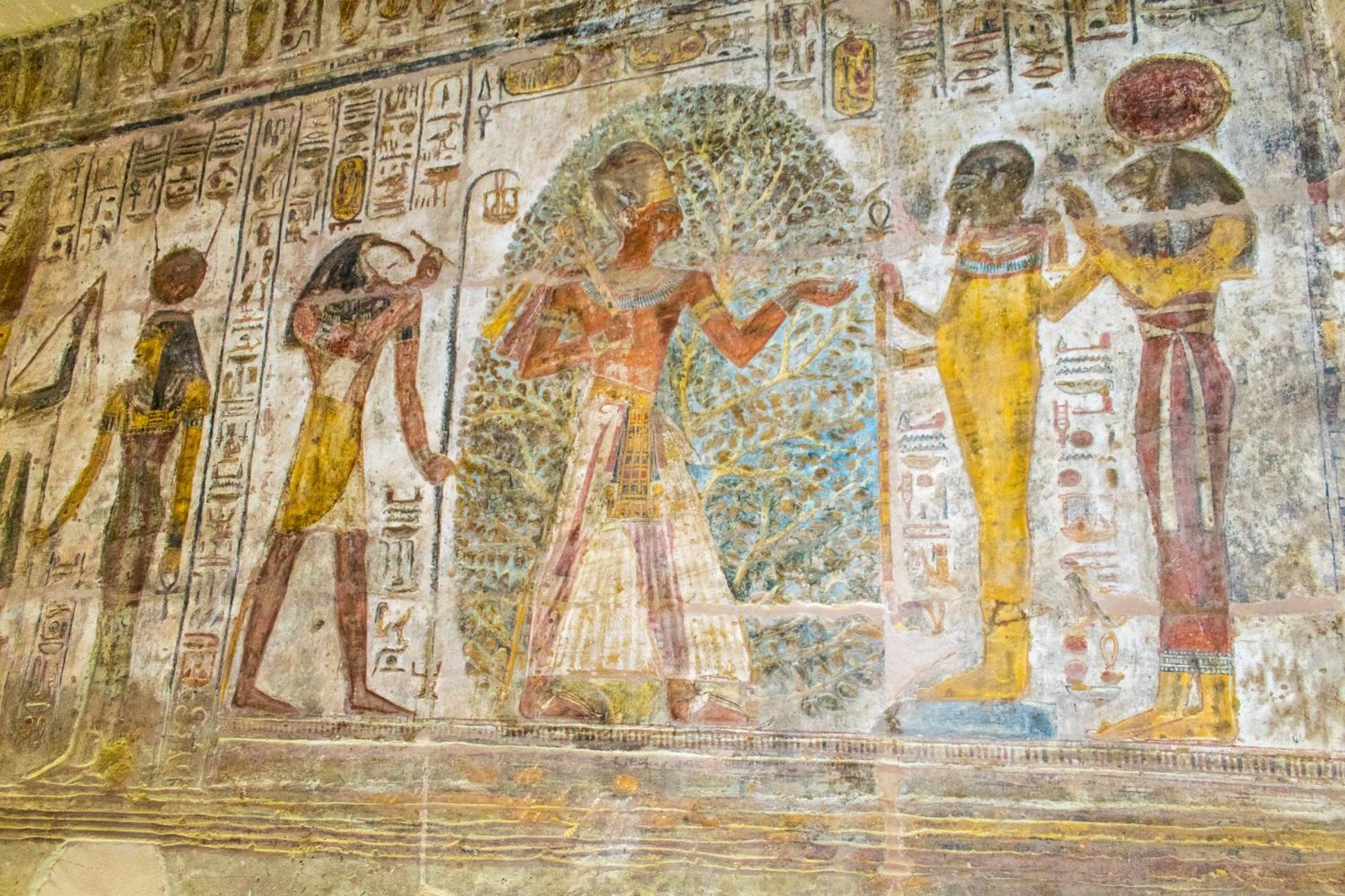 Moevenpick Royal Lily Nile Cruise, Every Monday Four Nights From Luxor, Every Friday Three Nights From Aswan - Including Excursions & Sightseeing Eksteriør billede